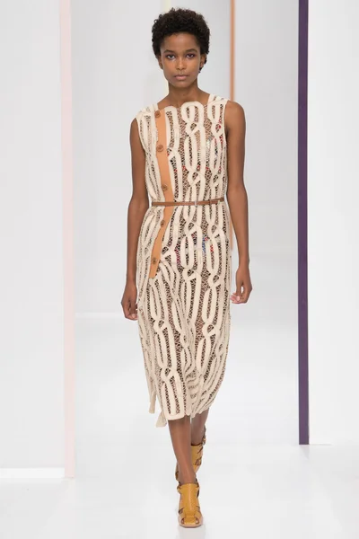 Look 25